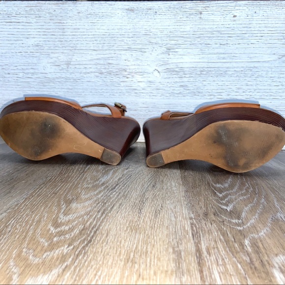 Steve Madden Cognac Brown Leather T Strap Wedge - Picture 6 of 7